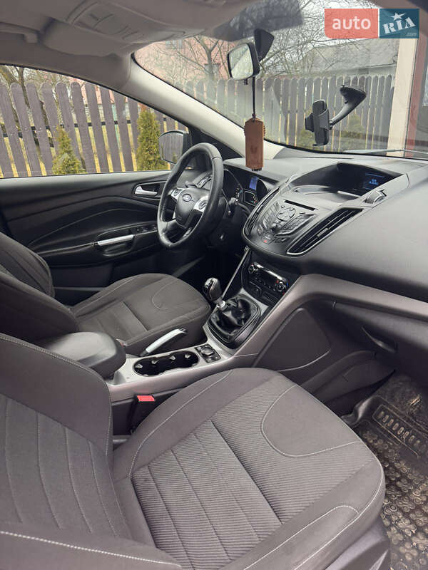 Внедорожник / Кроссовер Ford Kuga 2013 в Ивано-Франковске