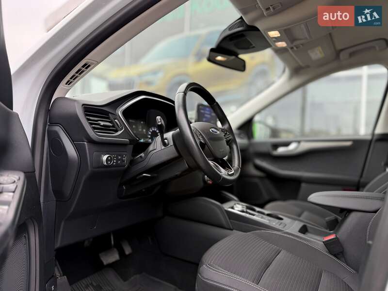 Внедорожник / Кроссовер Ford Kuga 2020 в Киеве фото 11 Внедорожник / Кроссовер Ford Kuga 2020 в Киеве