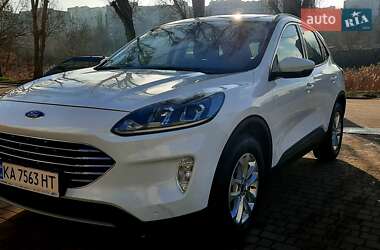 Позашляховик / Кросовер Ford Kuga 2021 в Харкові
