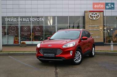 Внедорожник / Кроссовер Ford Kuga 2020 в Киеве