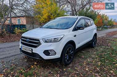 Внедорожник / Кроссовер Ford Kuga 2017 в Киеве