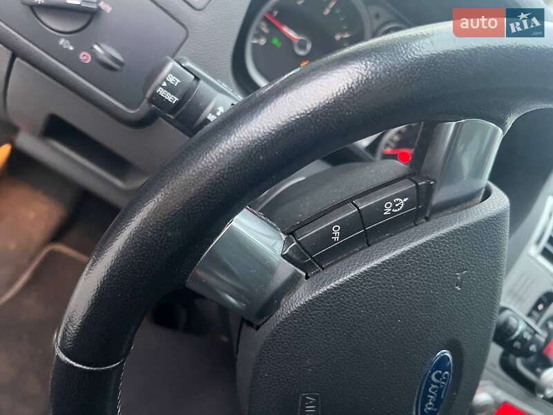 Внедорожник / Кроссовер Ford Kuga 2011 в Ирпене фото 2 Внедорожник / Кроссовер Ford Kuga 2011 в Ирпене