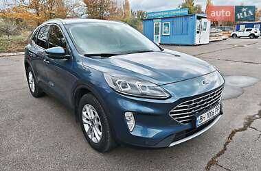 Внедорожник / Кроссовер Ford Kuga 2021 в Кривом Роге