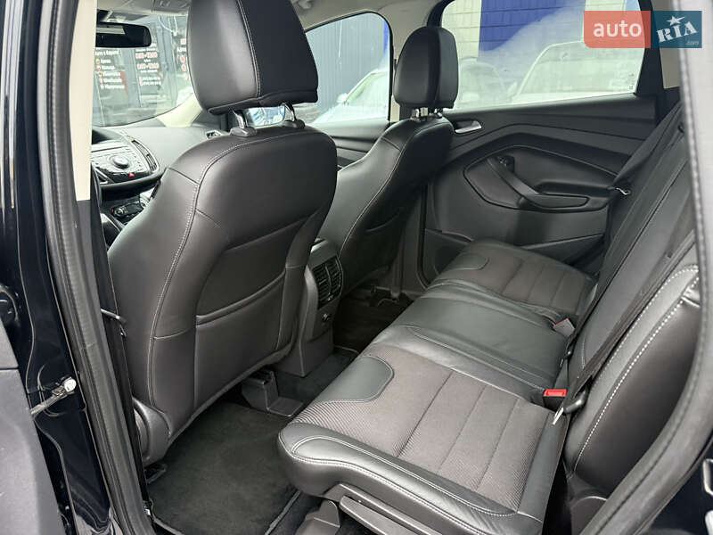 Позашляховик / Кросовер Ford Kuga 2015 в Рівному