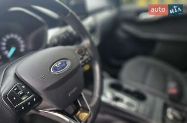 Внедорожник / Кроссовер Ford Kuga 2020 в Мукачево