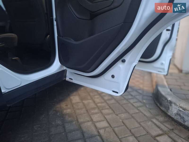 Внедорожник / Кроссовер Ford Kuga 2014 в Тернополе