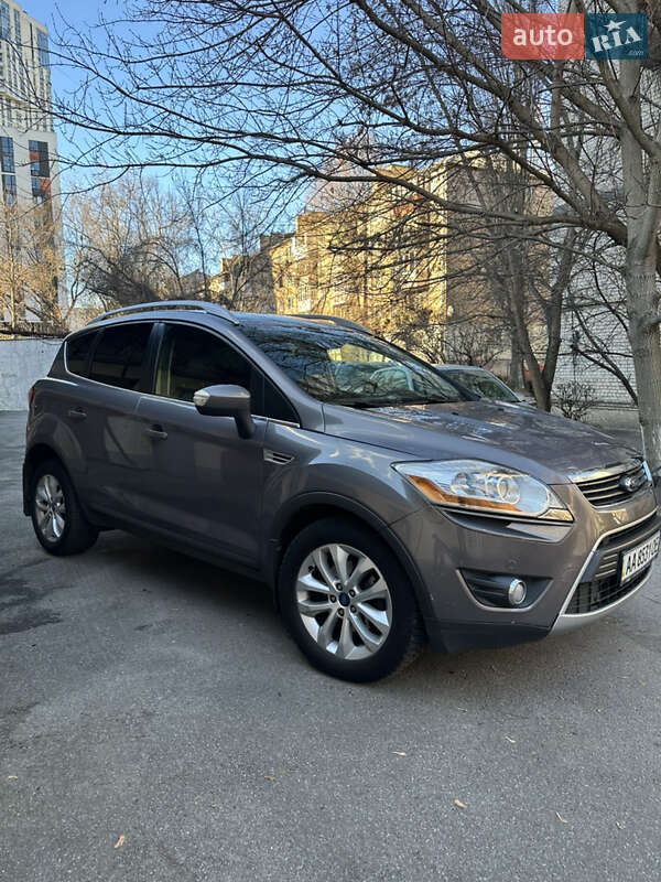 Позашляховик / Кросовер Ford Kuga 2012 в Києві