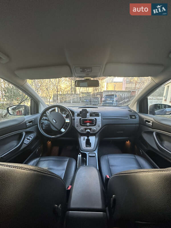 Позашляховик / Кросовер Ford Kuga 2012 в Києві