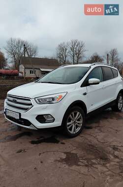 Позашляховик / Кросовер Ford Kuga 2016 в Білопіллі