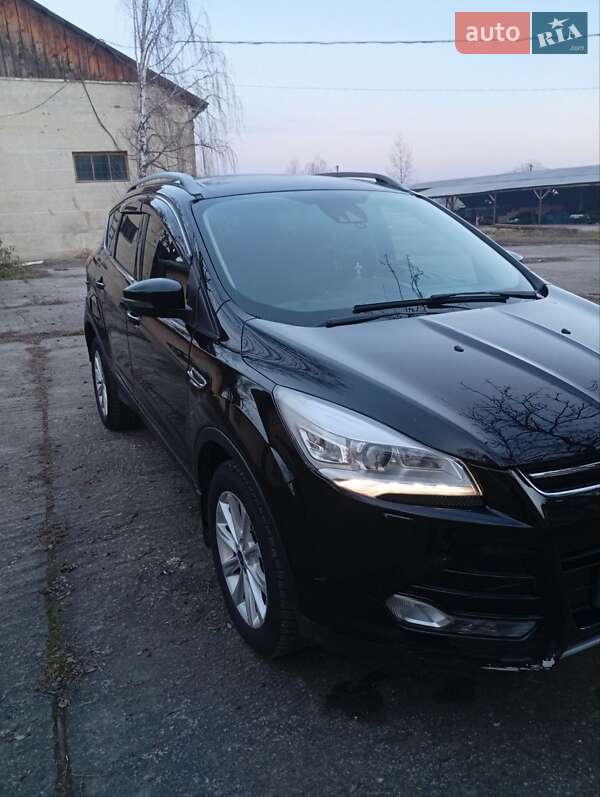 Внедорожник / Кроссовер Ford Kuga 2016 в Черновцах