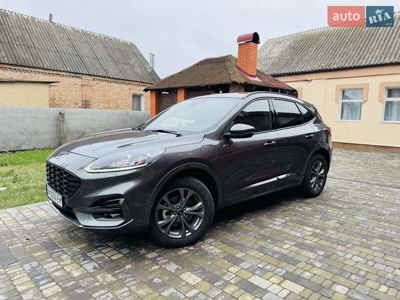 Позашляховик / Кросовер Ford Kuga 2023 в Лохвиці