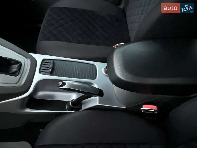 Позашляховик / Кросовер Ford Kuga 2011 в Первомайську