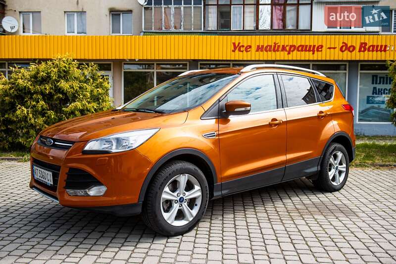 Позашляховик / Кросовер Ford Kuga 2015 в Івано-Франківську