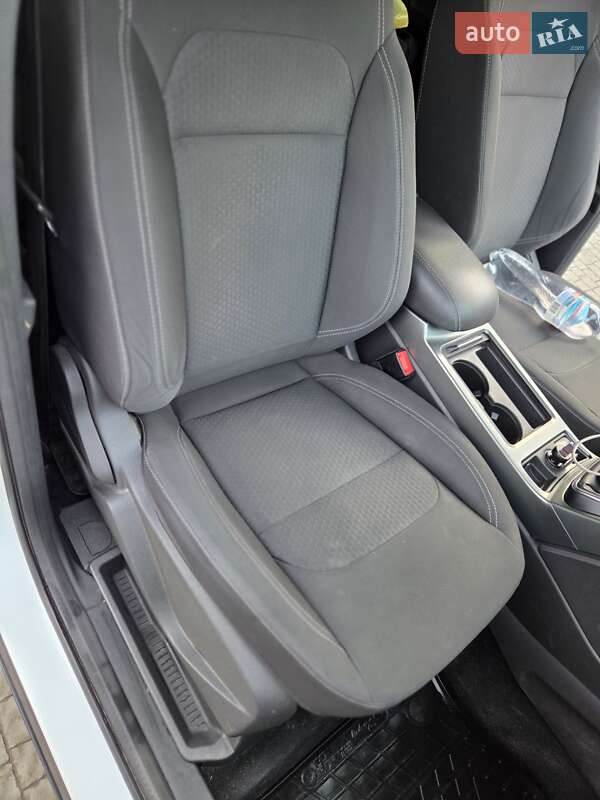 Внедорожник / Кроссовер Ford Kuga 2017 в Полтаве