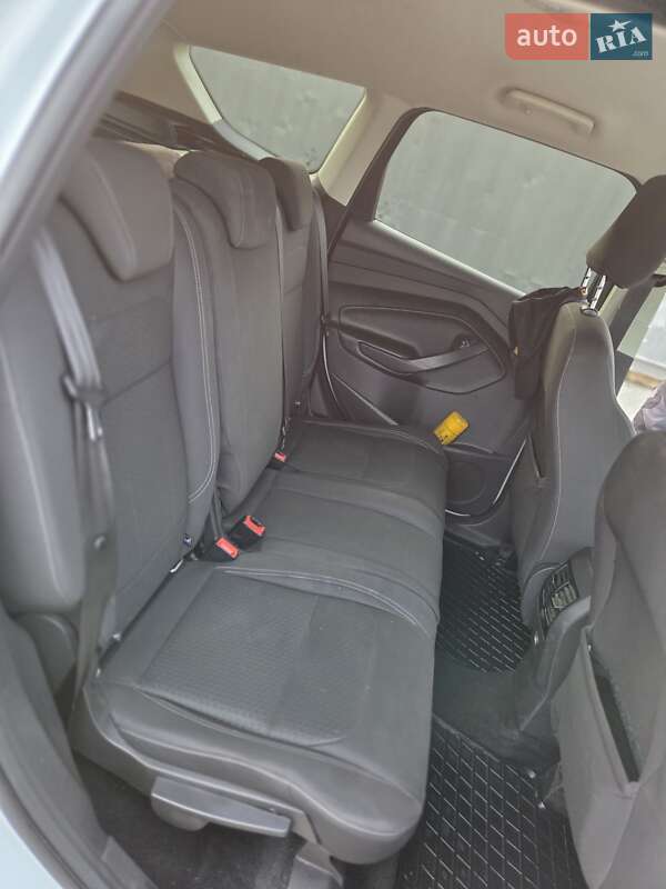 Внедорожник / Кроссовер Ford Kuga 2017 в Полтаве