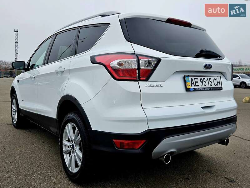 Внедорожник / Кроссовер Ford Kuga 2016 в Днепре фото 9 Внедорожник / Кроссовер Ford Kuga 2016 в Днепре