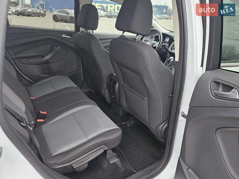 Внедорожник / Кроссовер Ford Kuga 2016 в Днепре фото 22 Внедорожник / Кроссовер Ford Kuga 2016 в Днепре