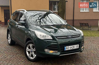Позашляховик / Кросовер Ford Kuga 2015 в Тячеві