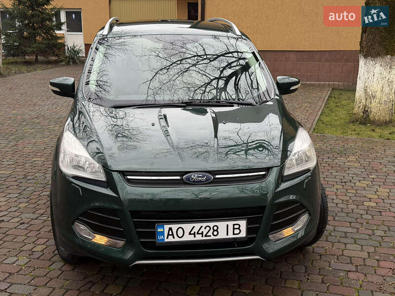 Позашляховик / Кросовер Ford Kuga 2015 в Тячеві