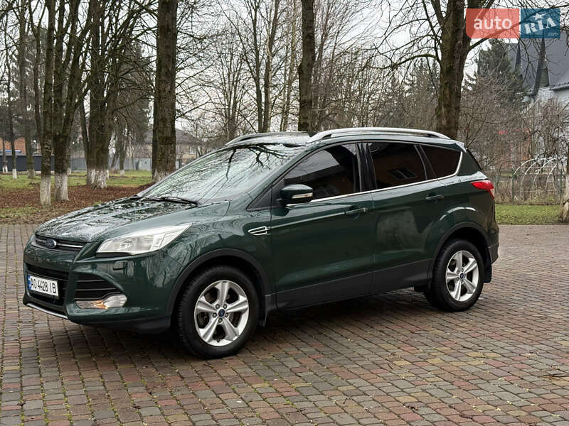 Позашляховик / Кросовер Ford Kuga 2015 в Тячеві