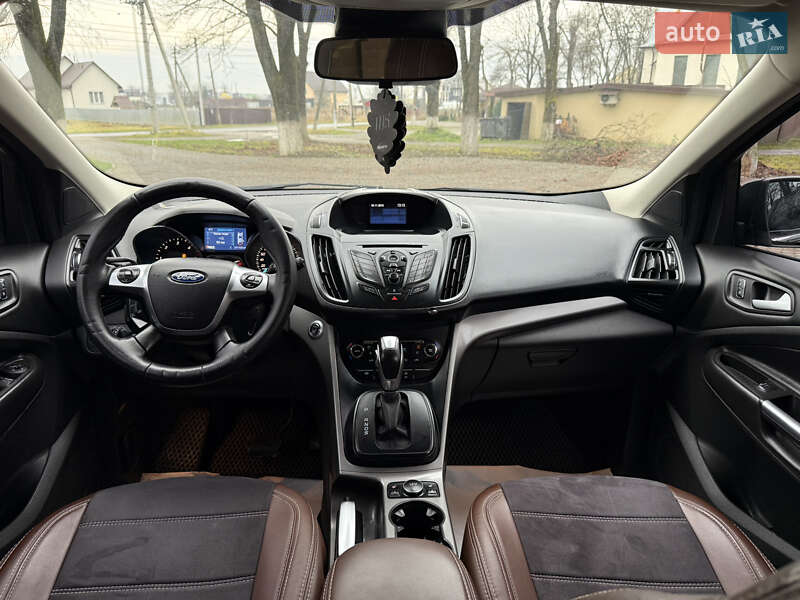 Позашляховик / Кросовер Ford Kuga 2015 в Тячеві