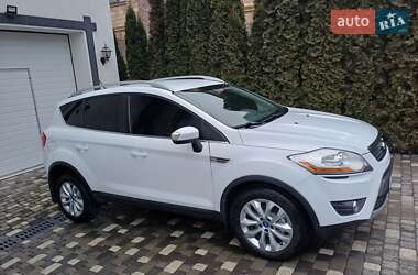 Внедорожник / Кроссовер Ford Kuga 2012 в Черновцах