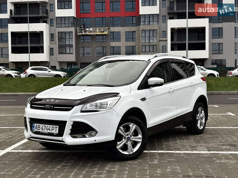 Позашляховик / Кросовер Ford Kuga 2016 в Києві