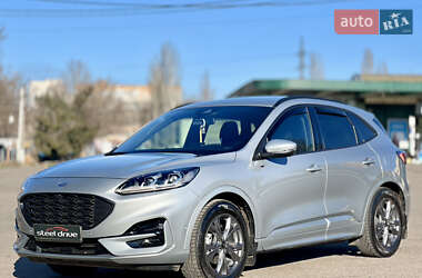 Внедорожник / Кроссовер Ford Kuga 2023 в Николаеве