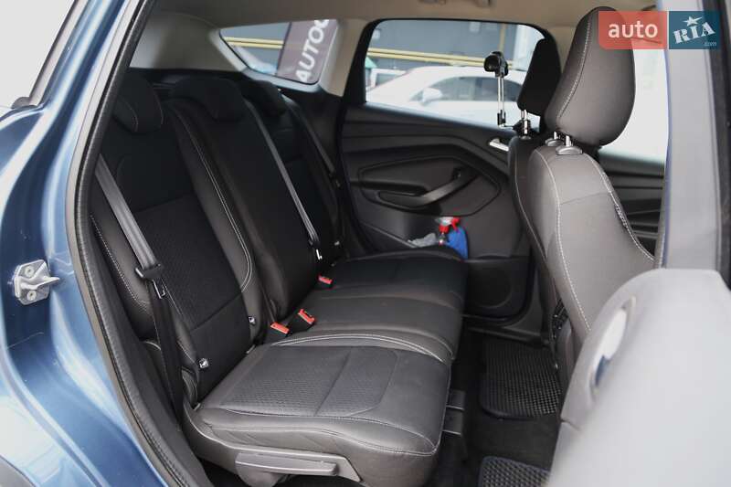 Позашляховик / Кросовер Ford Kuga 2019 в Києві