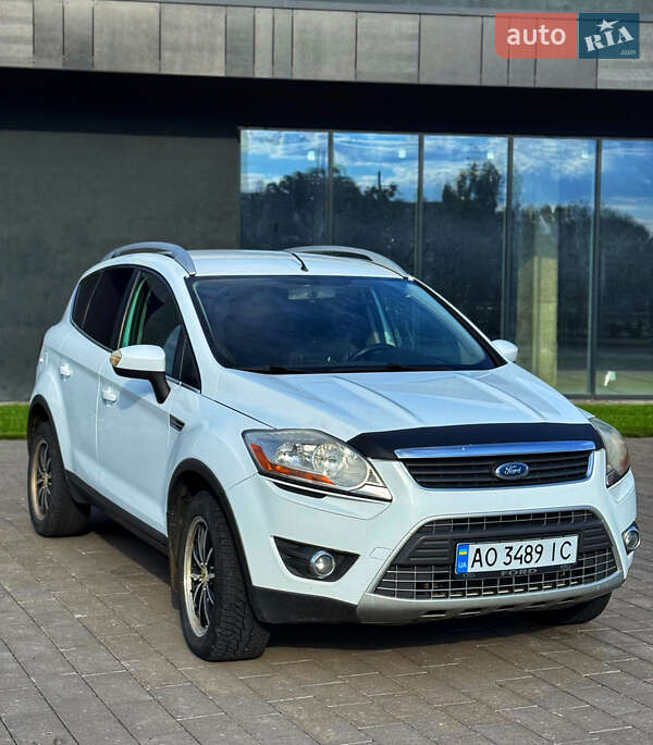 Позашляховик / Кросовер Ford Kuga 2010 в Мукачевому