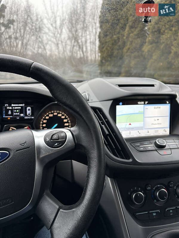 Внедорожник / Кроссовер Ford Kuga 2016 в Луцке