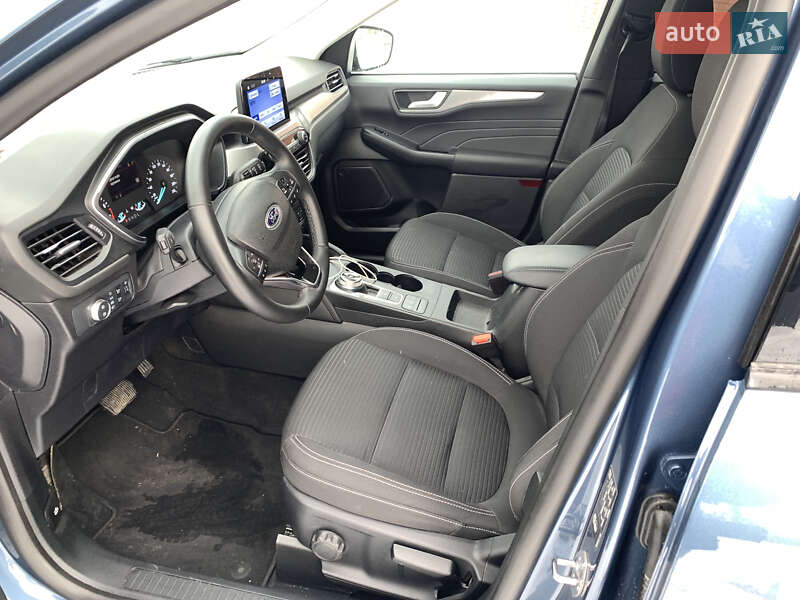 Позашляховик / Кросовер Ford Kuga 2023 в Харкові