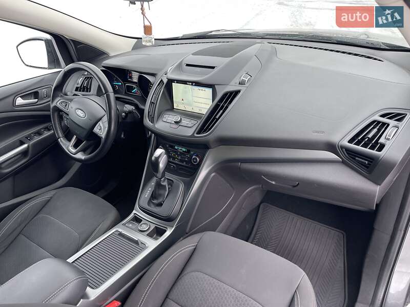 Позашляховик / Кросовер Ford Kuga 2018 в Києві