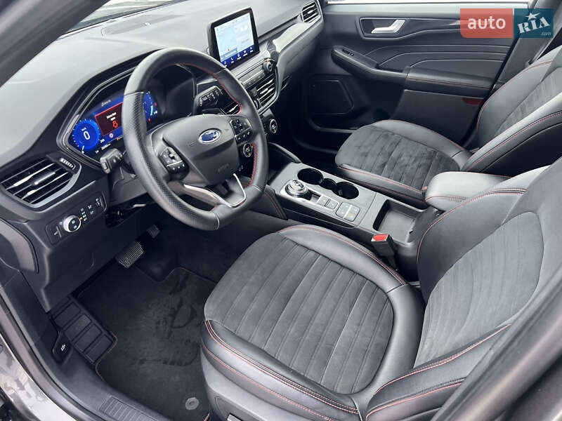 Позашляховик / Кросовер Ford Kuga 2021 в Лопатині