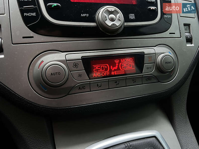 Внедорожник / Кроссовер Ford Kuga 2009 в Сваляве фото 44 Внедорожник / Кроссовер Ford Kuga 2009 в Сваляве