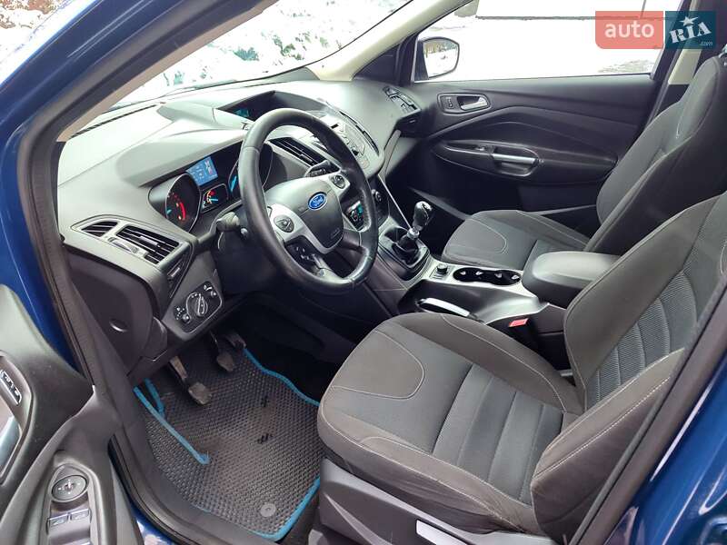 Позашляховик / Кросовер Ford Kuga 2013 в Павлограді фото 10 Позашляховик / Кросовер Ford Kuga 2013 в Павлограді