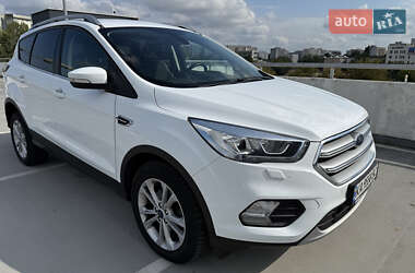 Внедорожник / Кроссовер Ford Kuga 2019 в Львове