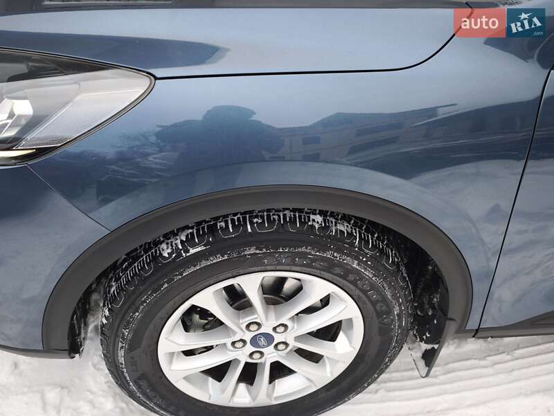 Внедорожник / Кроссовер Ford Kuga 2020 в Львове