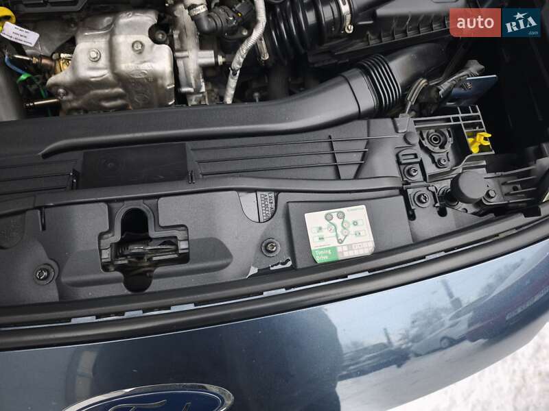 Внедорожник / Кроссовер Ford Kuga 2020 в Львове