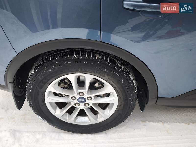 Внедорожник / Кроссовер Ford Kuga 2020 в Львове