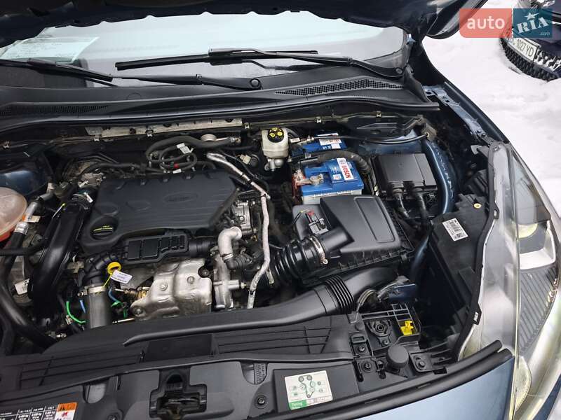 Внедорожник / Кроссовер Ford Kuga 2020 в Львове