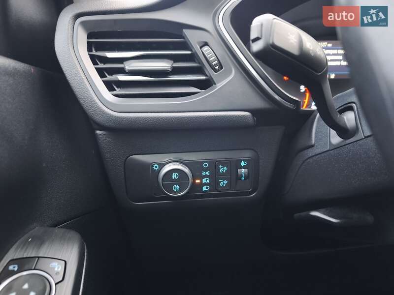 Внедорожник / Кроссовер Ford Kuga 2020 в Львове