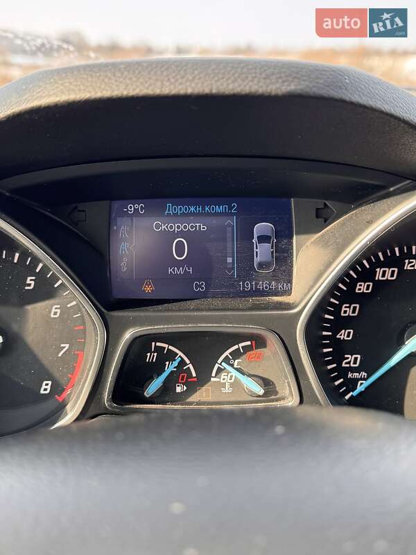 Внедорожник / Кроссовер Ford Kuga 2015 в Калиновке