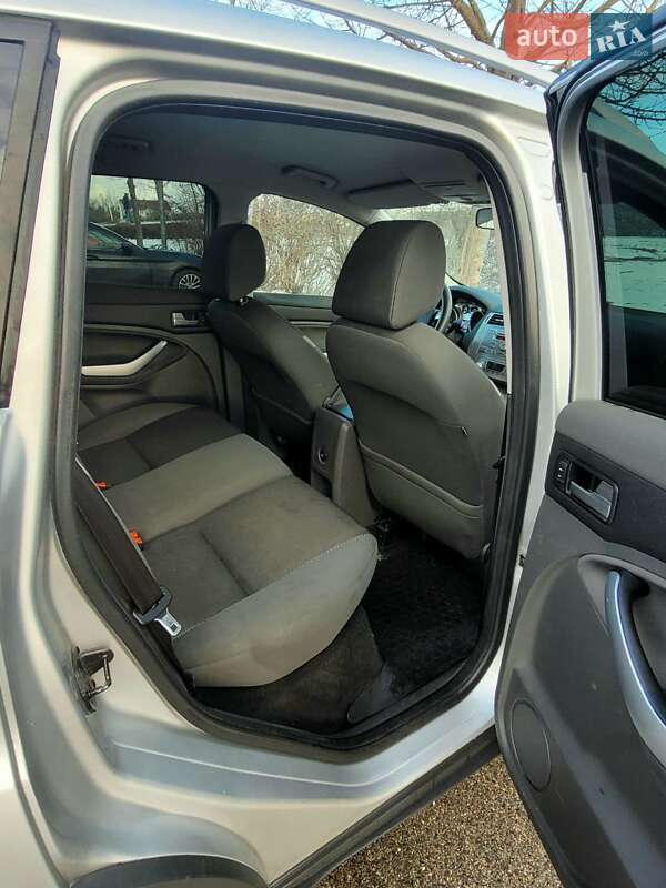 Позашляховик / Кросовер Ford Kuga 2011 в Києві