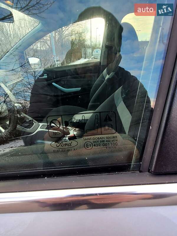 Позашляховик / Кросовер Ford Kuga 2011 в Києві