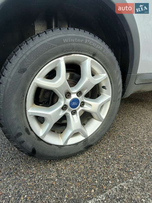 Позашляховик / Кросовер Ford Kuga 2011 в Києві