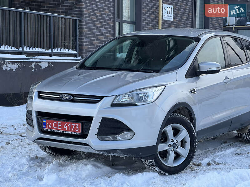 Внедорожник / Кроссовер Ford Kuga 2016 в Львове