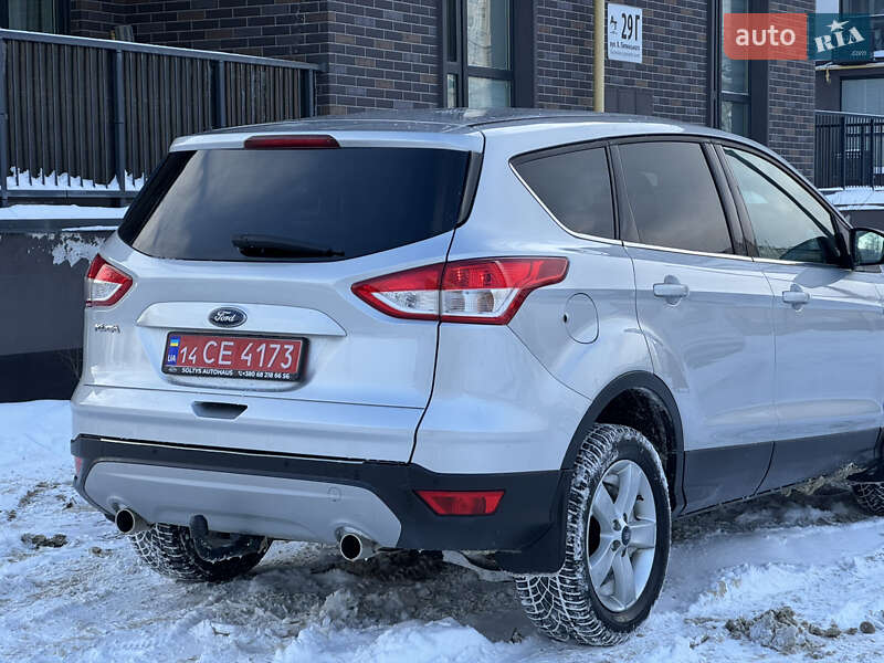 Внедорожник / Кроссовер Ford Kuga 2016 в Львове