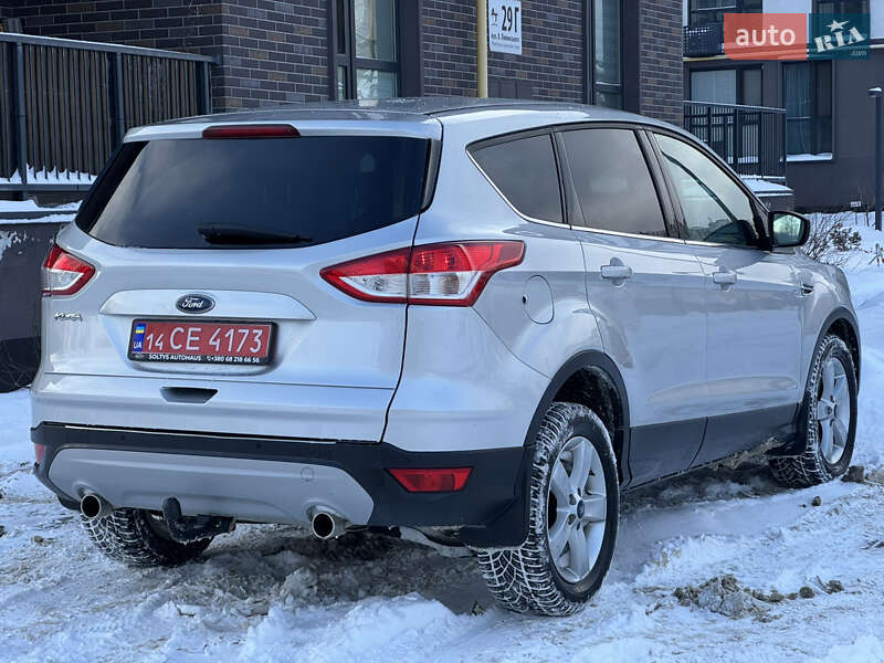 Внедорожник / Кроссовер Ford Kuga 2016 в Львове