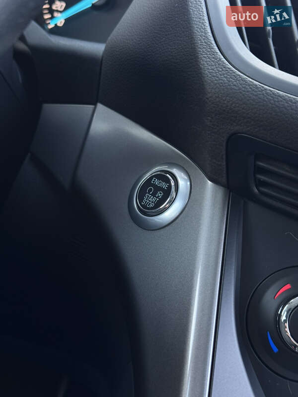 Внедорожник / Кроссовер Ford Kuga 2016 в Львове